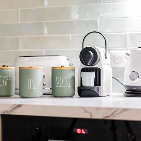 Le Victor Clim Entre Arenes & Maison Carree Apartamento Nîmes