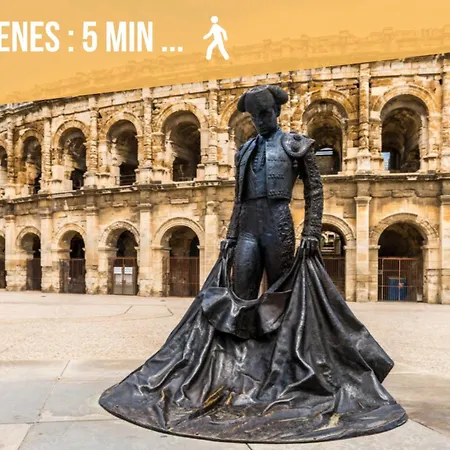 Le Victor Clim Entre Arenes & Maison Carree Апартаменты *